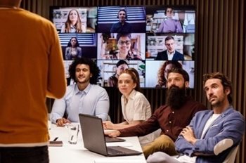 The Key Role of Mobile Devices in Driving a Digital Culture