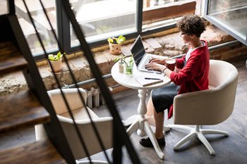 How to Turn Your Business Fully Remote: Lessons From WorldWide Distributed Companies