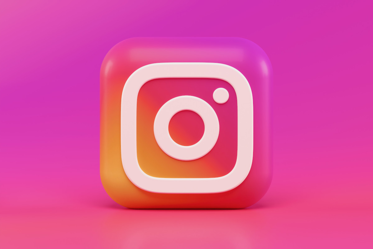 How to Use Social Media Icons on Business Cards