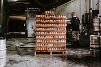 How to Choose the Best Pallet Wrapping Machine