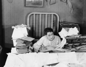  8 Techniques to Stop Feeling Overwhelmed at Work (According to Science) [Infographic]