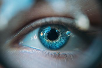 How Does Embedded Vision Improve Industrial Robots?