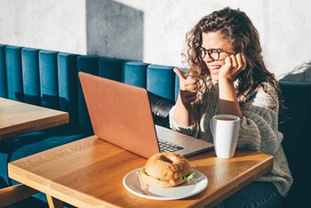 How to Embrace Asynchronous Schedules for Hybrid Teams