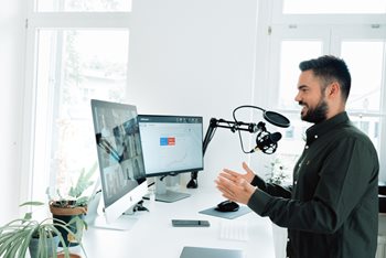 How to Use a Post-Webinar Survey to Convert More Leads