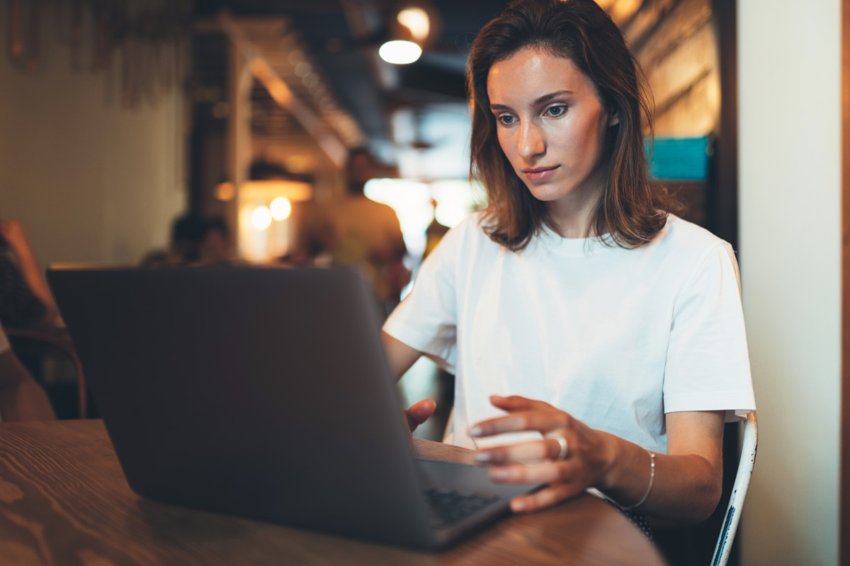 5 Cybersecurity Challenges of Hybrid Workplaces (and How to Resolve Them)
