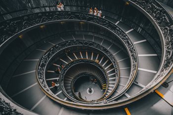5 Best Practices to Stop Customer Credit Spiraling Out of Control