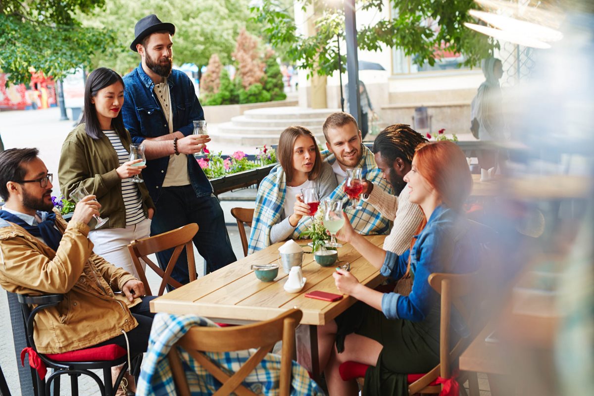 Your Lit Guide to Marketing to Millennials [Infographic]