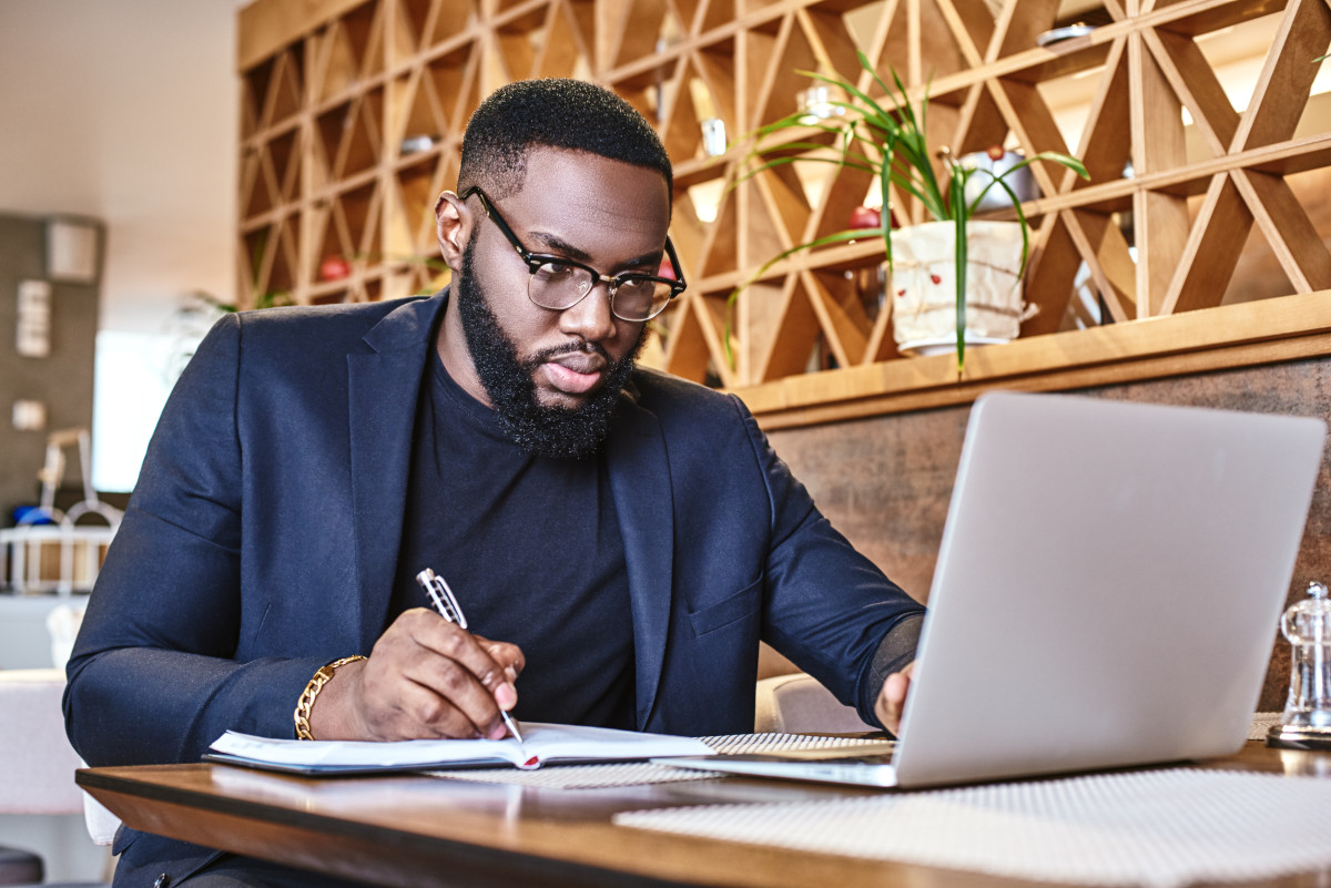 How CFOs Can Achieve Data and Analytics Maturity