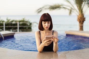 Smartphone Use On Vacation - Is it Time to Learn How to Switch Off?