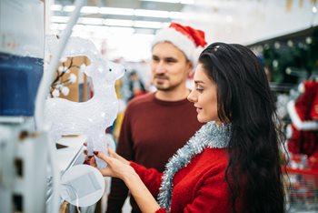 7 Seasonal Hiring Strategies Guaranteed to Attract Employees