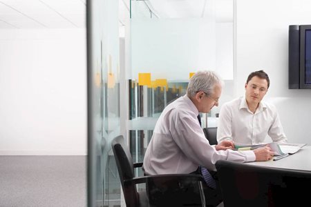 The Do’s and Don’ts of Performance Reviews [Infogr