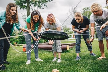10 Reasons Why Team Building Activities Are so Important in Business Relationships