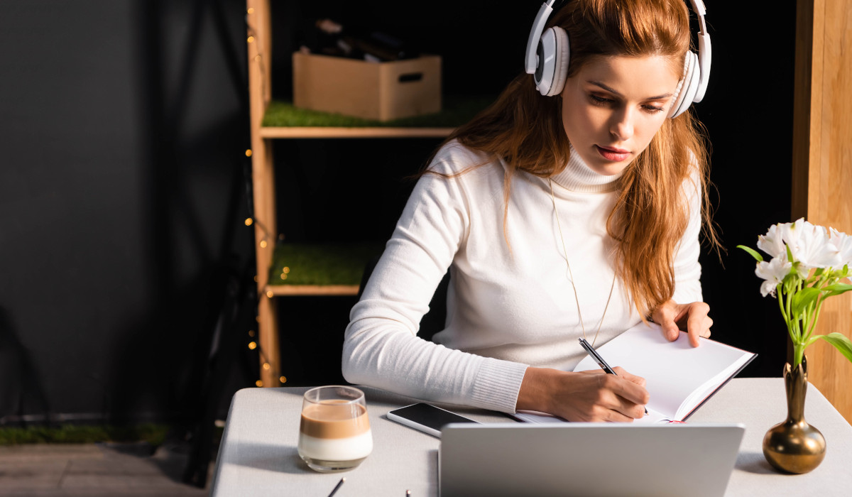 How to Successfully Generate Leads Using Webinars