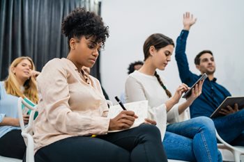 9 Key Insights to Selling Your Ideas Internally