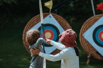 Niche Marketing: How to Choose a Niche + Trending Examples