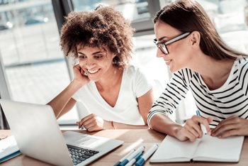 How to Use Problem-Focused Content Marketing to Drive B2B Conversions