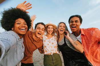 8 Non-Monetary Incentives for Remote Employees That Actually Work 