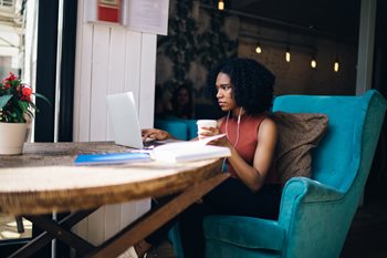 ﻿8 Challenges of Delivering High-Quality Customer Experience in 2023 [+Stats]