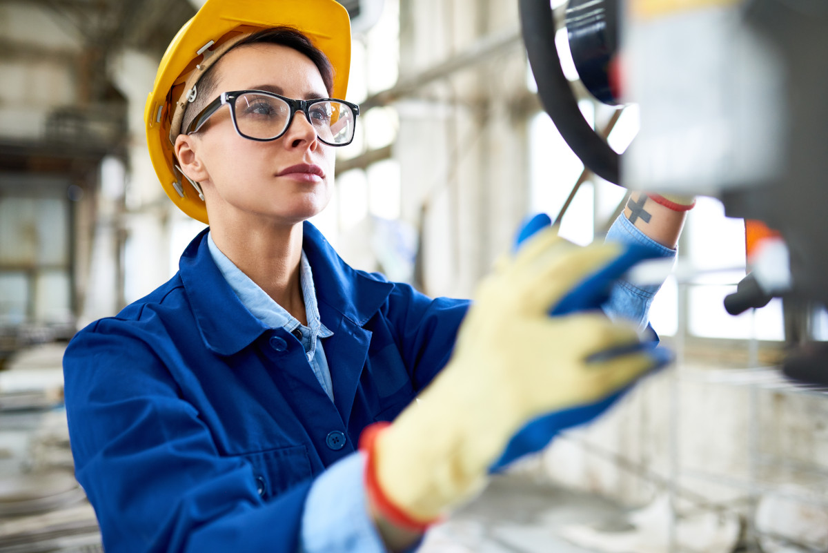 Ending Structural Challenges for Women in Construction