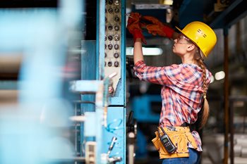Understanding the Differences Between Manufacturin