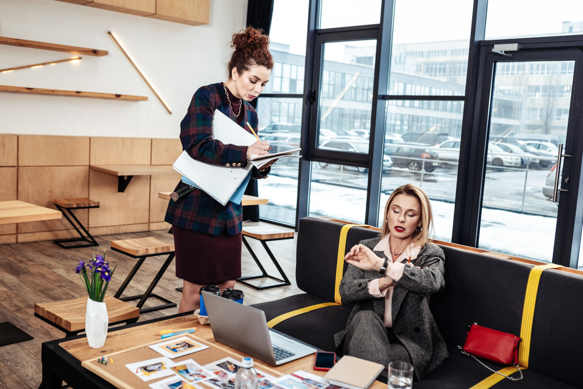 How to Confront Staff Who are Constantly Late (Without Upsetting Them)