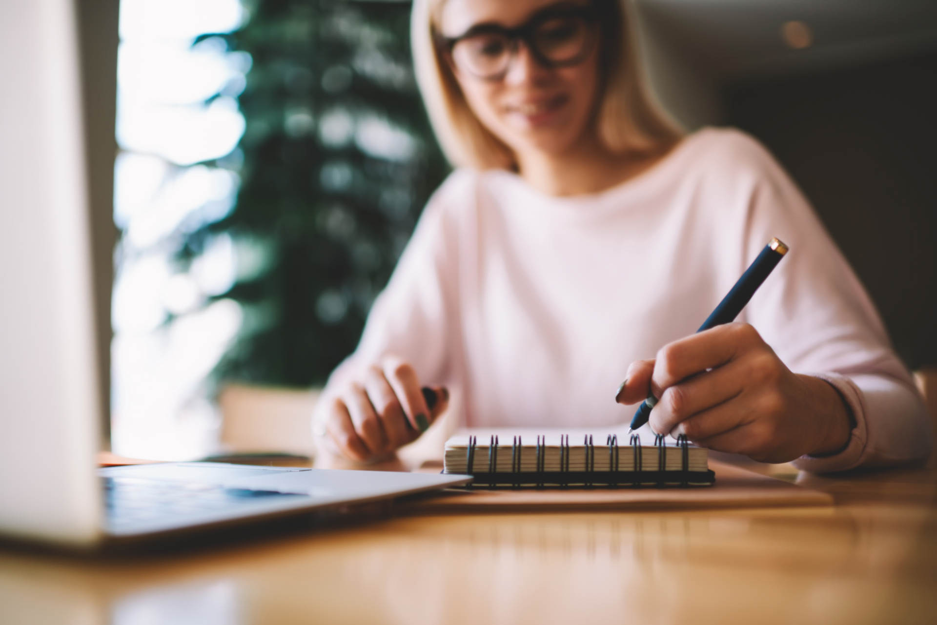 14 Proven Ways to Boost Your Work Efficiency [Expert Tips]
