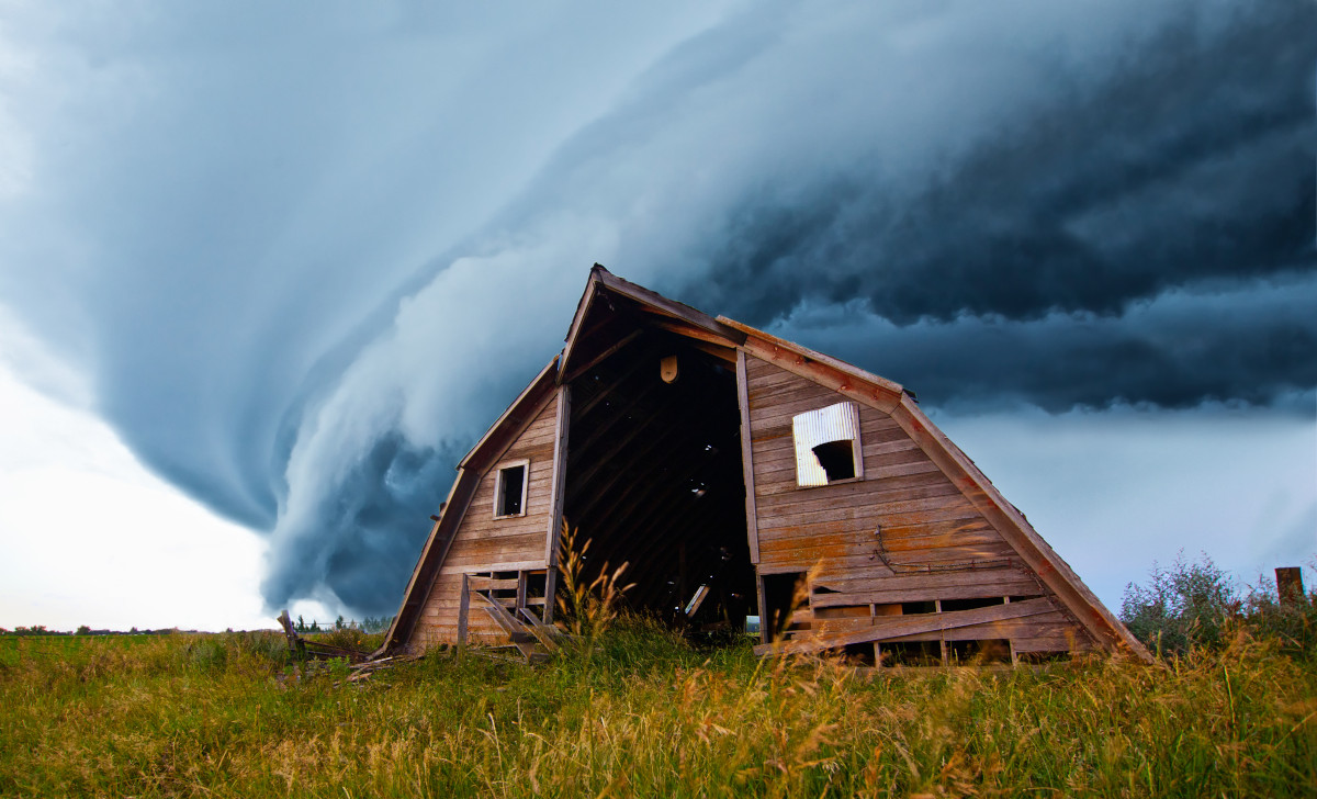 4 Ways Data Center Cooling Systems Will Spare Your Business Costly Disasters