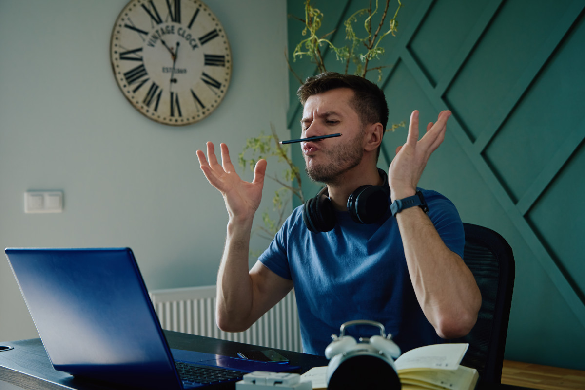 Time Clock Fraud: Identify and Prevent It with These 7 Tips
