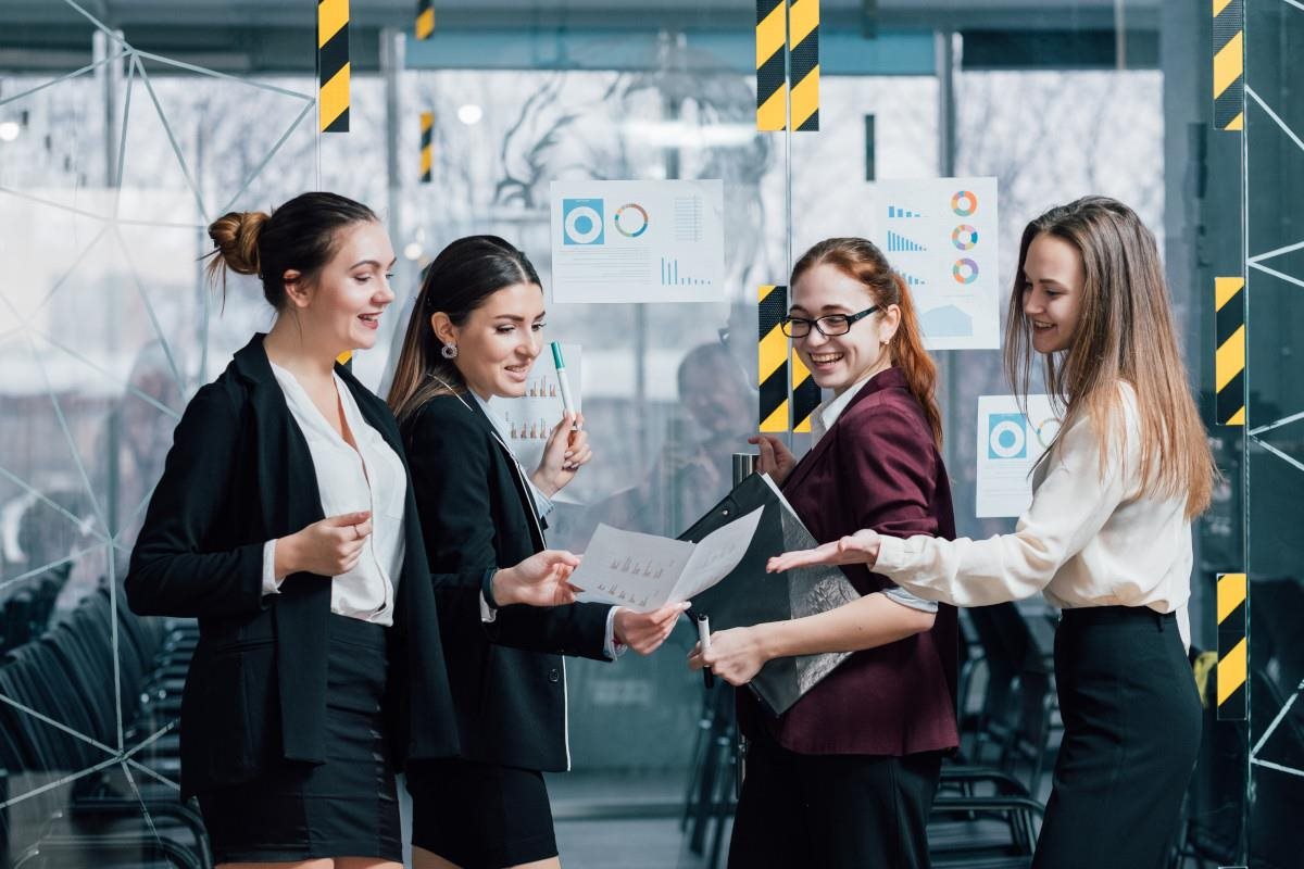7 Key Skills a BI Analyst Needs to Have