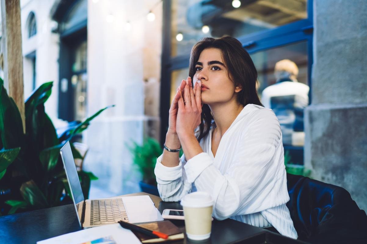 How to Help Reluctant Employees Return to the Office