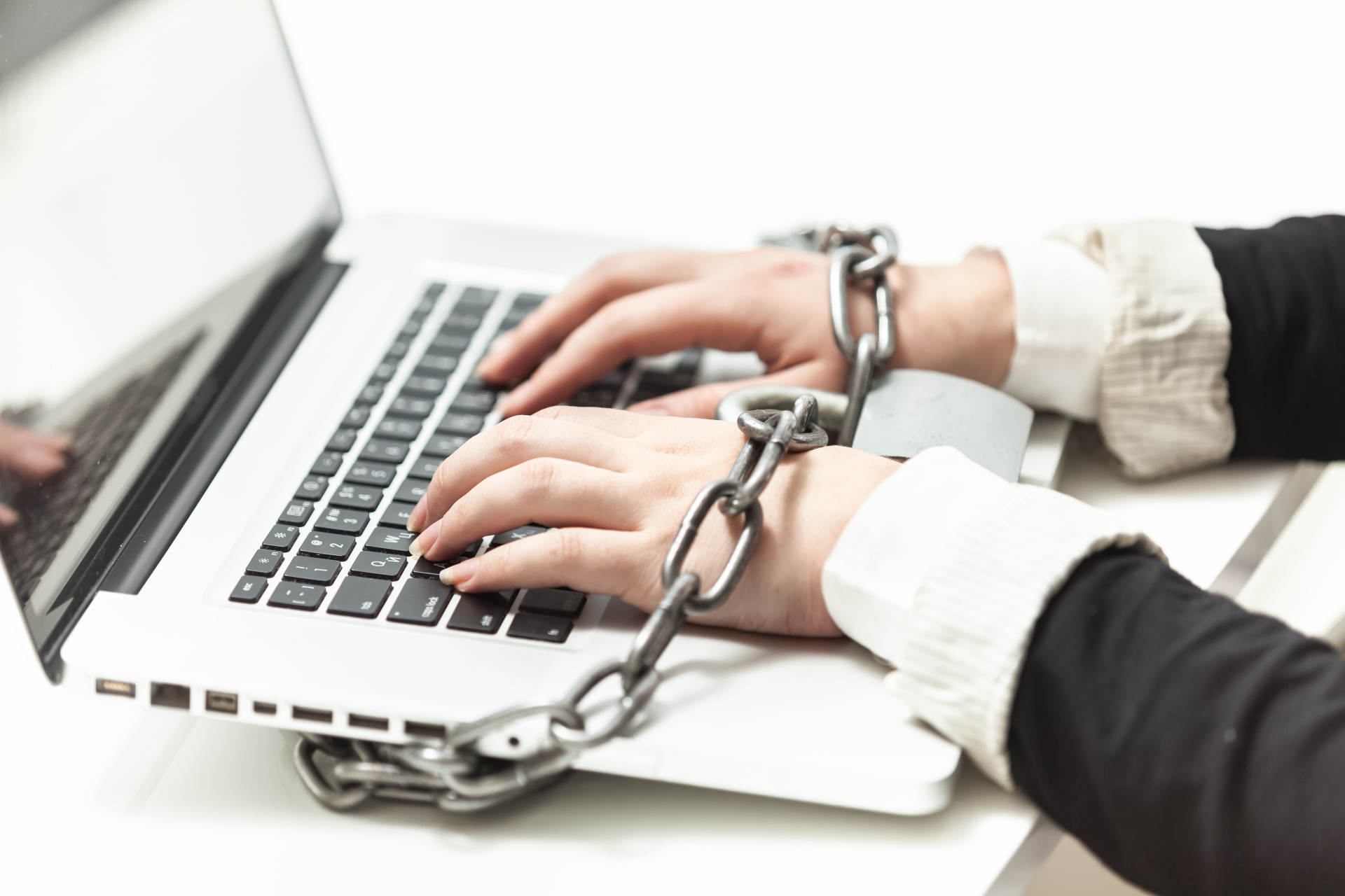 Why Locking Down Employees is the Key to Endpoint Security