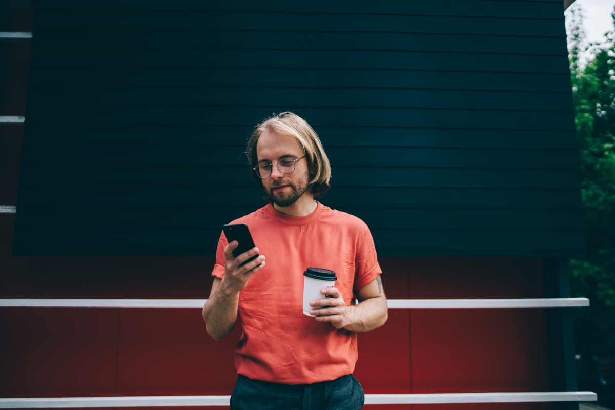 9 Leading Customer Service Channels (And How to Select the Right Ones)