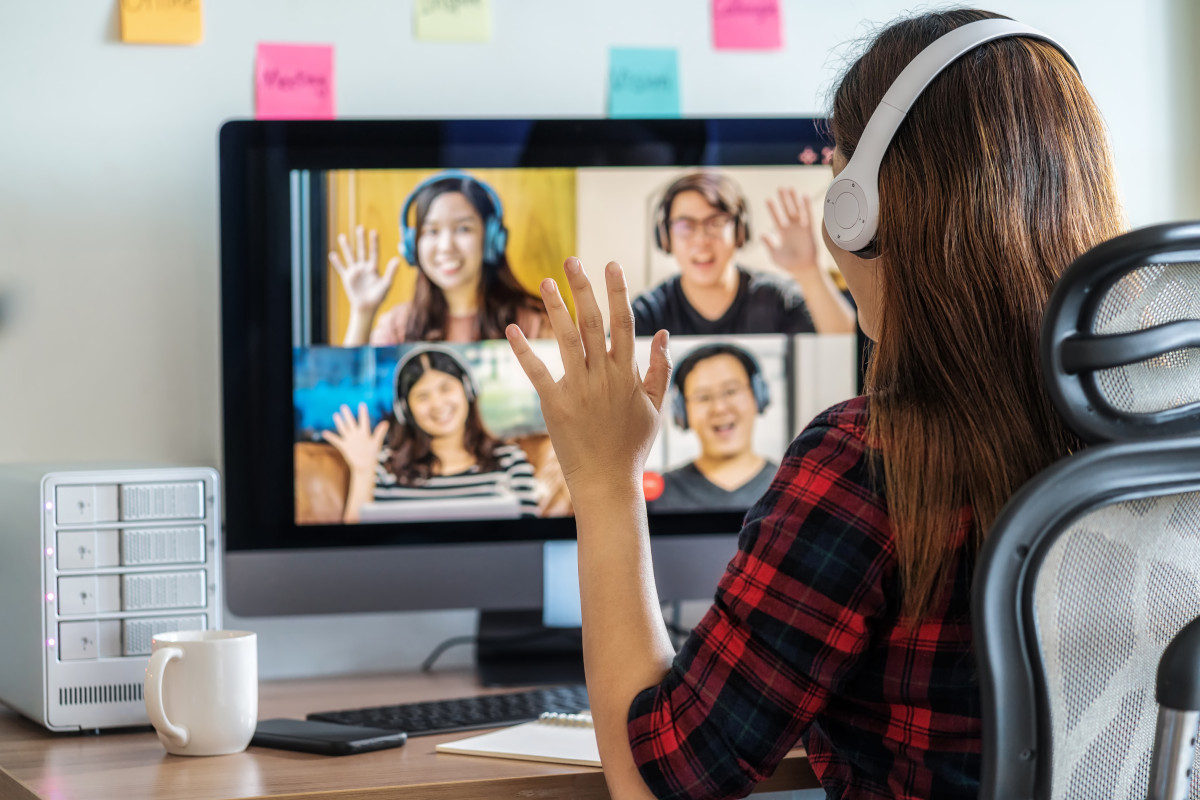Managing Remote and Hybrid Teams? Here's Why You Need Unified Communications