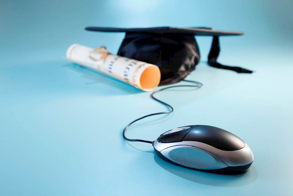 How to Upskill Your Employees in Digital Literacy