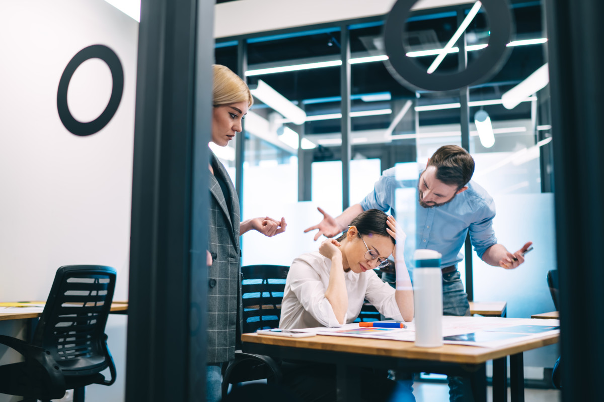 Spot These 9 Warning Signs of Toxic Workplace Behavior